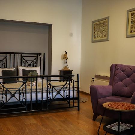 Ferienwohnung Rezervisi Slobodno, U Centru Smo Novi Sad Exterior foto