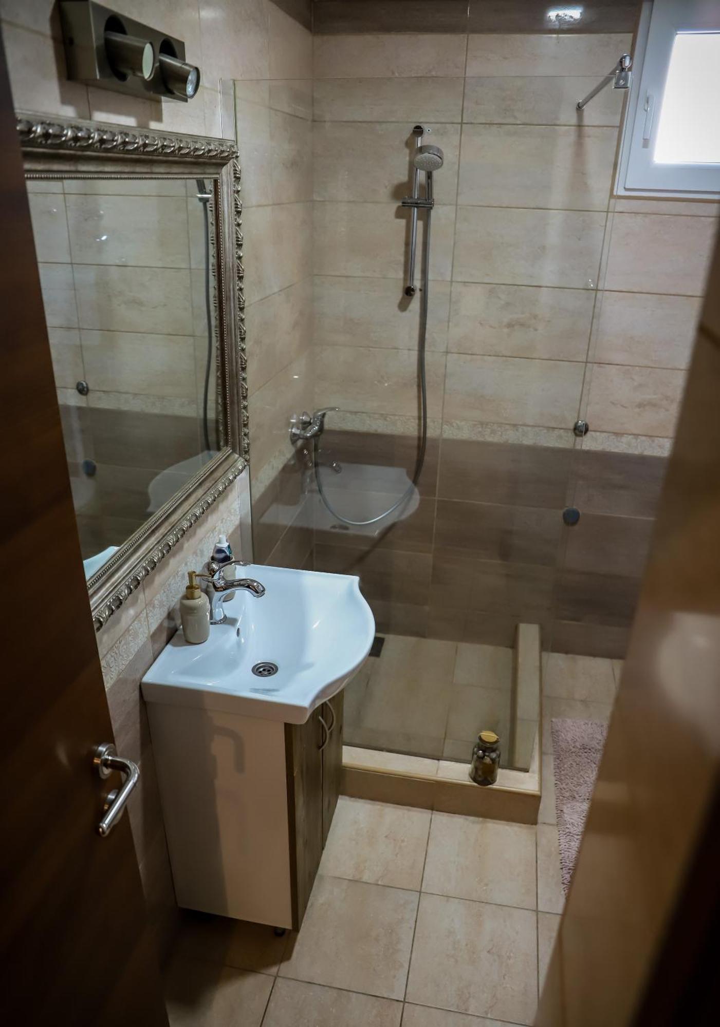 Ferienwohnung Rezervisi Slobodno, U Centru Smo Novi Sad Exterior foto